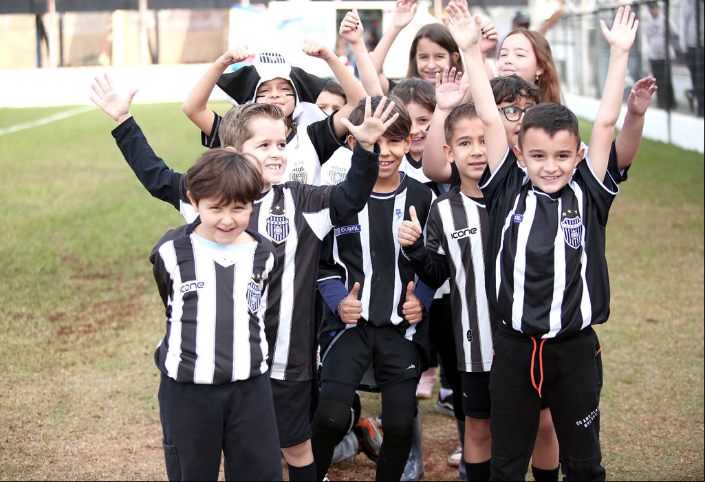 Foto Do Dia - Entrando em campo