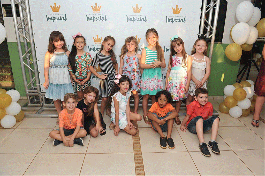 Educação - Alunos da Escola Imperial lançam livro infantil